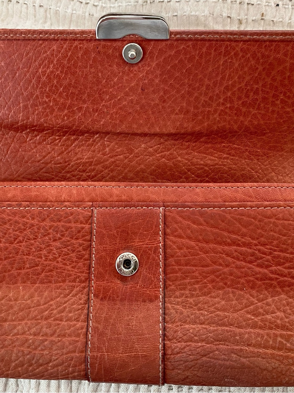 Gucci Tan/Brown Textured Leather Long Wallet with Silver Plaque - Picture 3 of 7